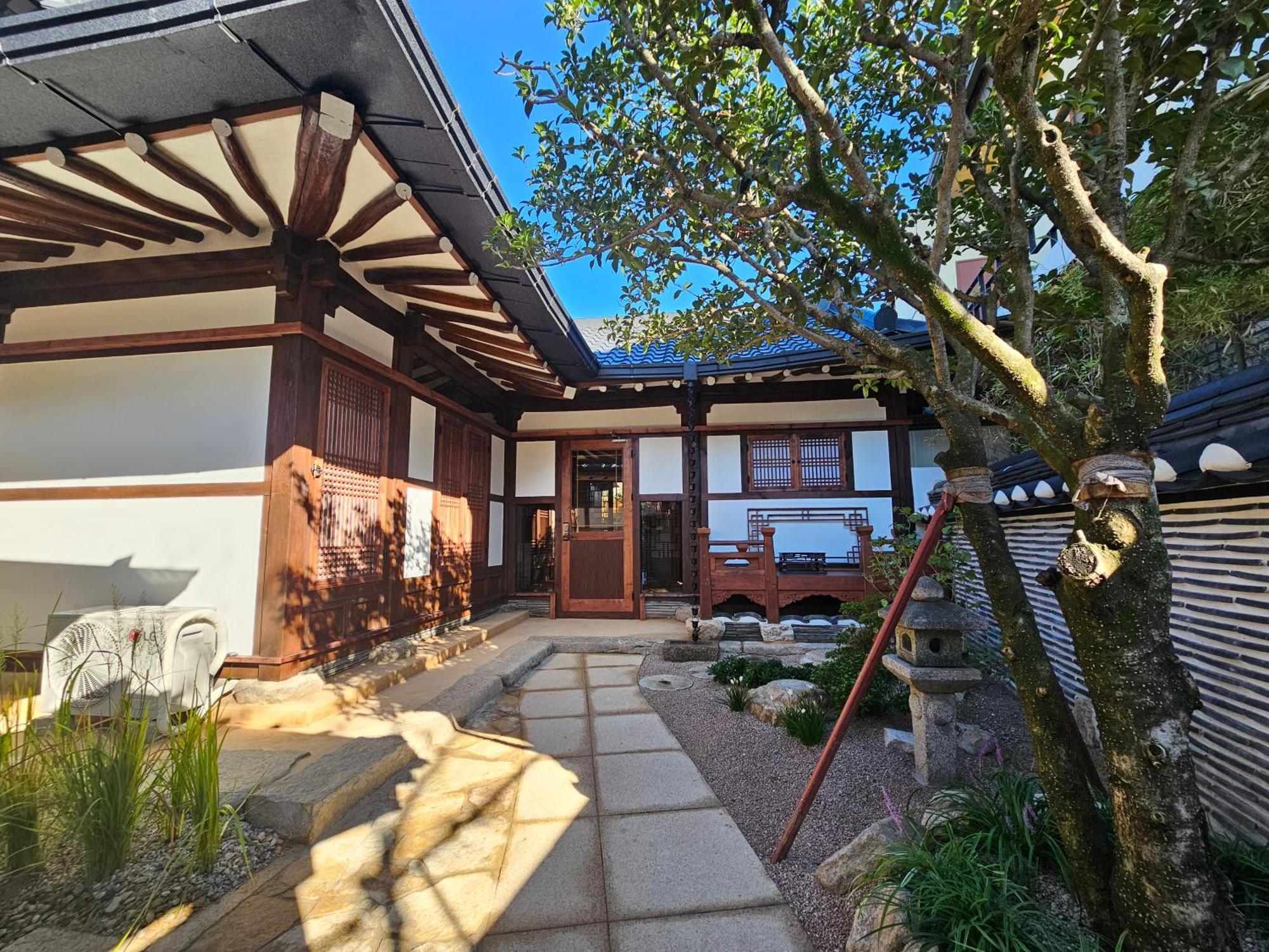 Sieunjae Bed and Breakfast Gyeongju Exteriör bild